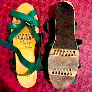 Almost NEW Vintage Flexiclogs Size 8.